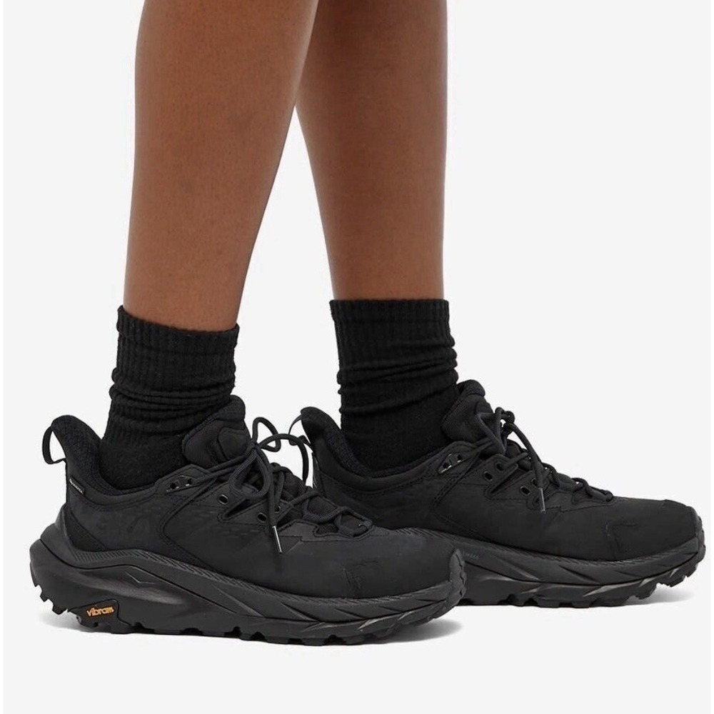 Hoka One One Kaha 2 Low GTX hiking shoes in black women's Sz 8